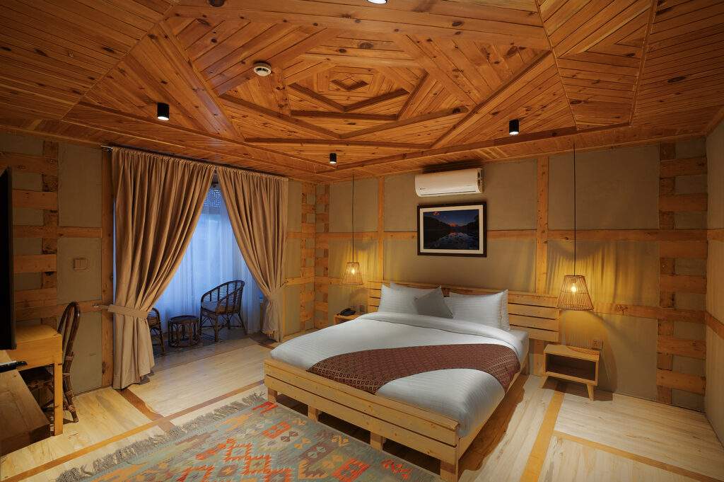 Room main