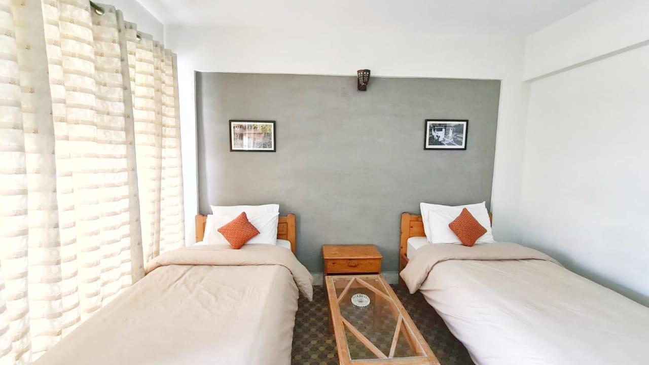 Room main