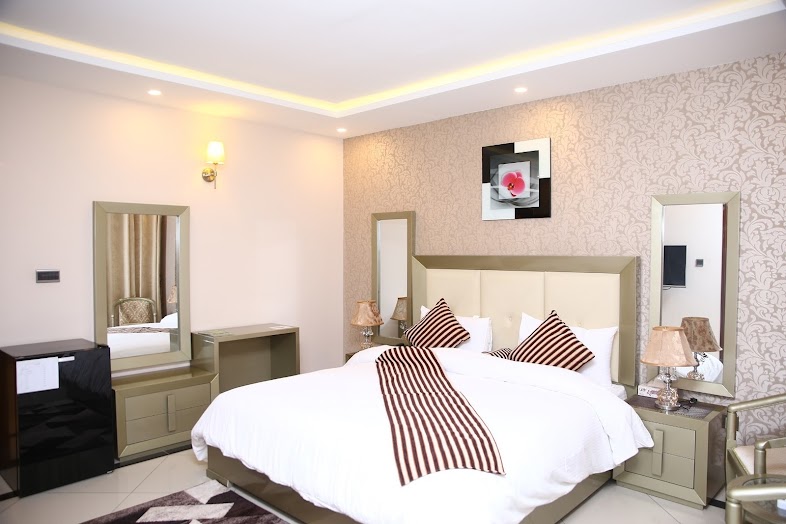 Room main